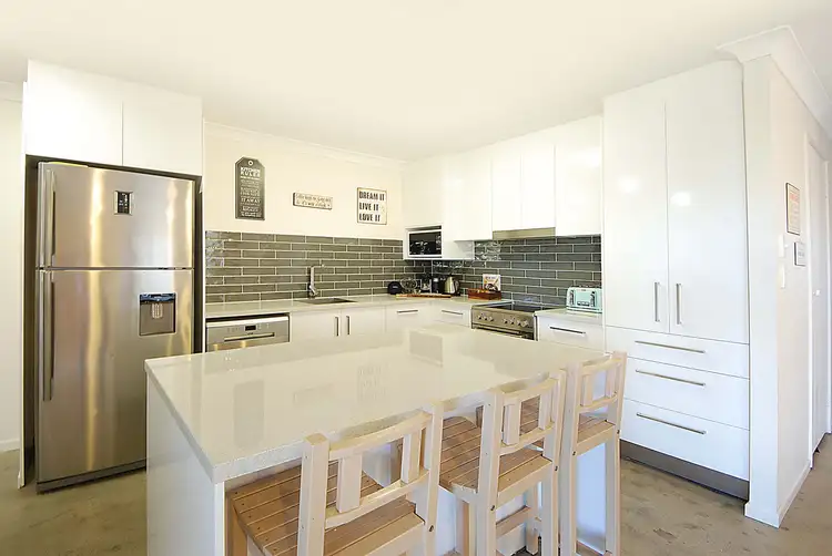 2/4 Wagtail Court, Burleigh Waters QLD 4220