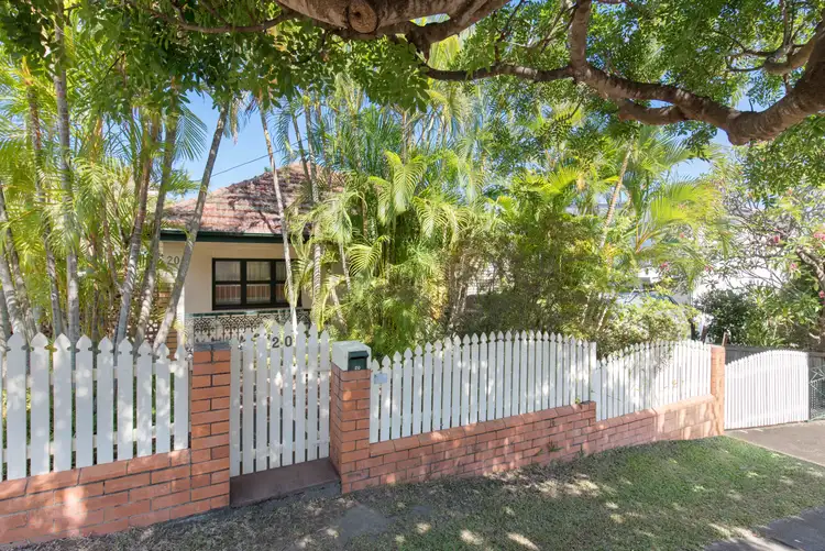 20 Carranya Street, Camp Hill QLD 4152