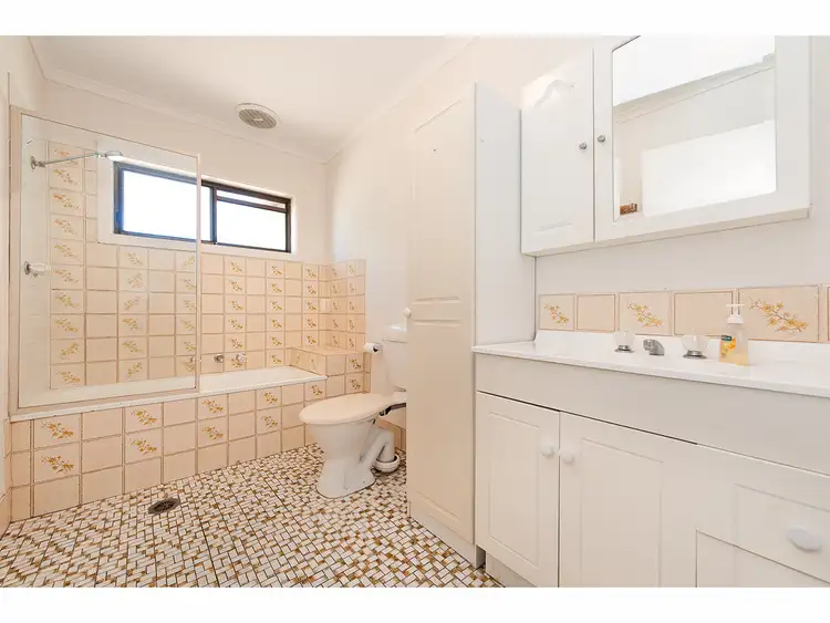 Seventh view of Homely unit listing, 2/320 Kaitlers Road, Lavington NSW 2641