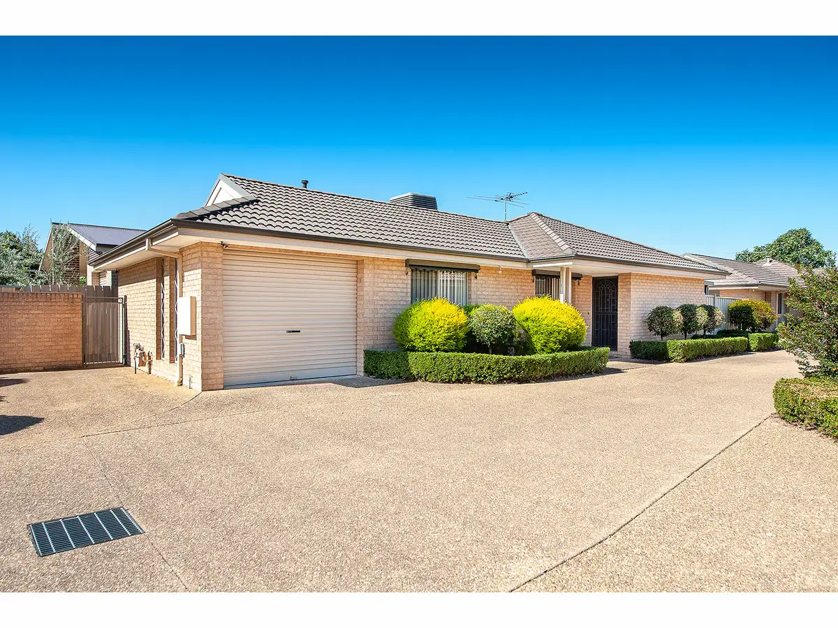 Main view of Homely unit listing, 1/460 Parnall Street, Lavington NSW 2641