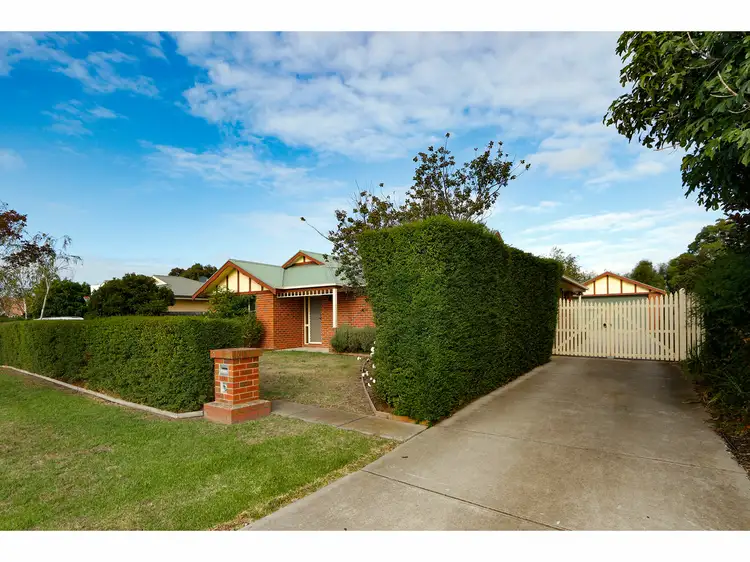 13 Pelican Crt, Sale VIC 3850