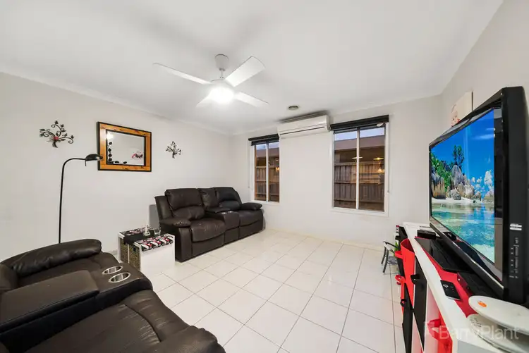 Fifth view of Homely house listing, 7 Maor Drive, Pakenham VIC 3810