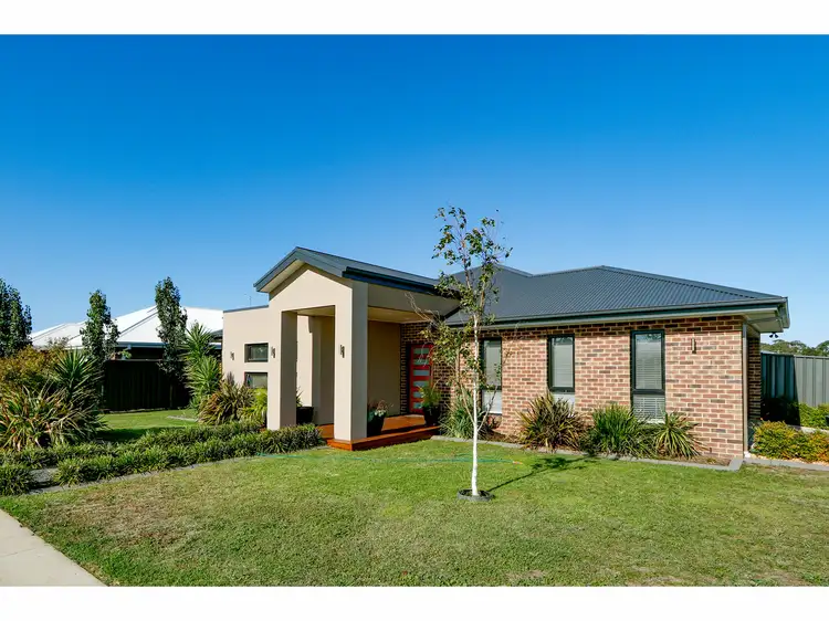 28 Killeen Street, Stratford VIC 3862