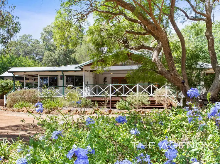 10 Vernallan Way, Lesmurdie WA 6076