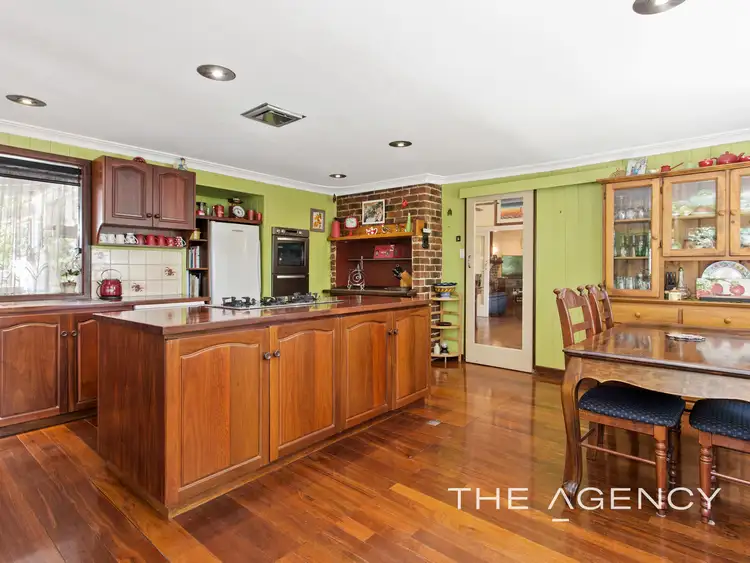 Fifth view of Homely house listing, 10 Vernallan Way, Lesmurdie WA 6076