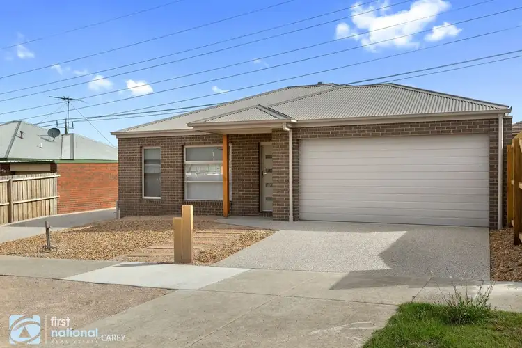 82 Mulquiney Crescent, Highton VIC 3216