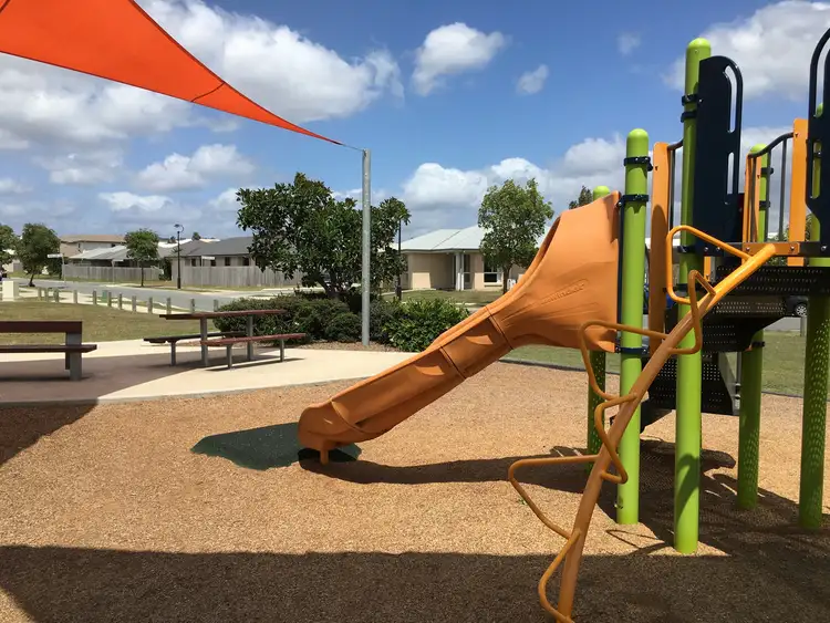 8 Carnarvon Court, Pimpama QLD 4209