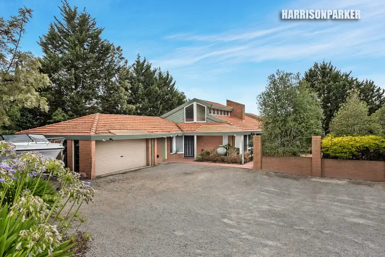 6 Dunbar Court, Greenvale VIC 3059
