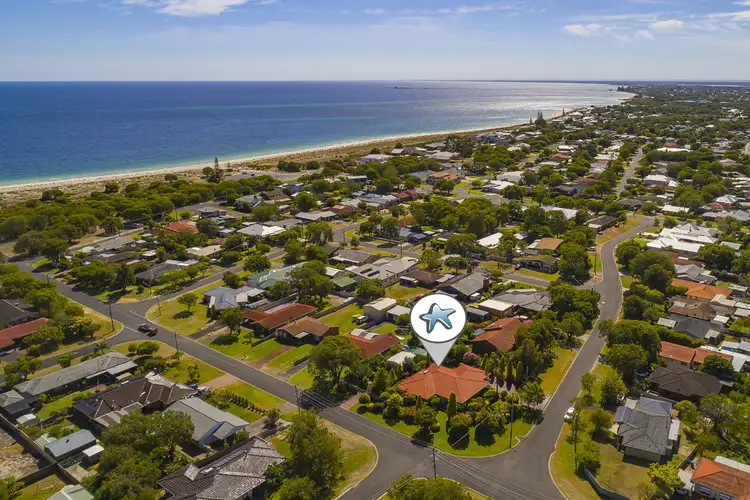 21 Lockhart Street, Broadwater WA 6280