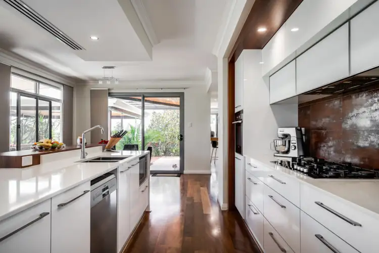 11 Flello Rise, Bedfordale WA 6112
