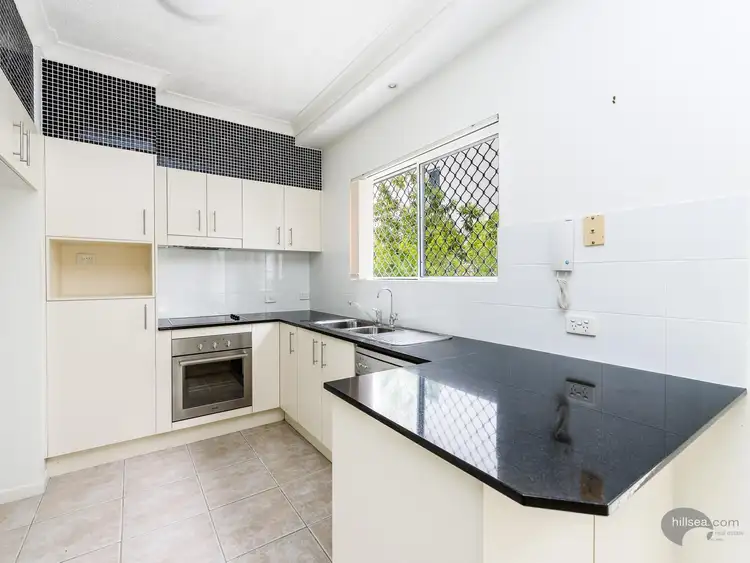 2/97 Muir Street, Labrador QLD 4215