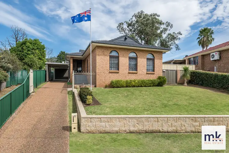 18 Othello Avenue, Rosemeadow NSW 2560