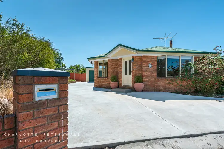7 Rainbow Terrace, Opossum Bay TAS 7023