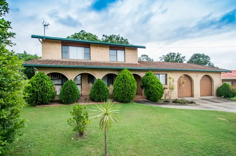 16 Trenayr Close
