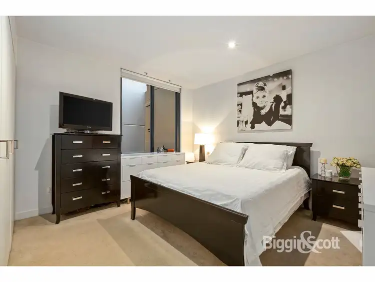 Sixth view of Homely apartment listing, 5/96 Bay Street, Port Melbourne VIC 3207