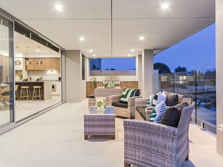 101 Queen Parade, Wannanup WA 6210