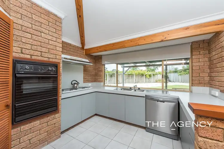7 Kearney Mews, Marangaroo WA 6064