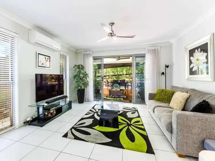 1/19 McRae Circuit, Pacific Pines QLD 4211