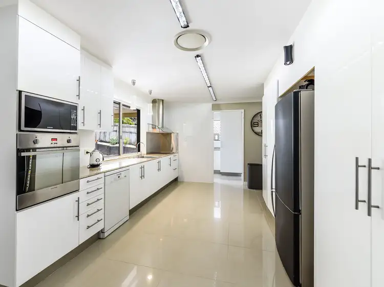 51 Lindfield Road, Helensvale QLD 4212