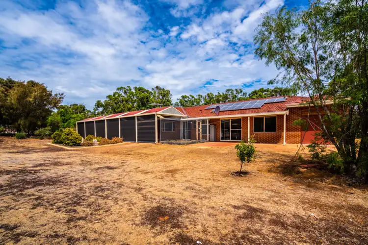 16 Arania Place, Bedfordale WA 6112