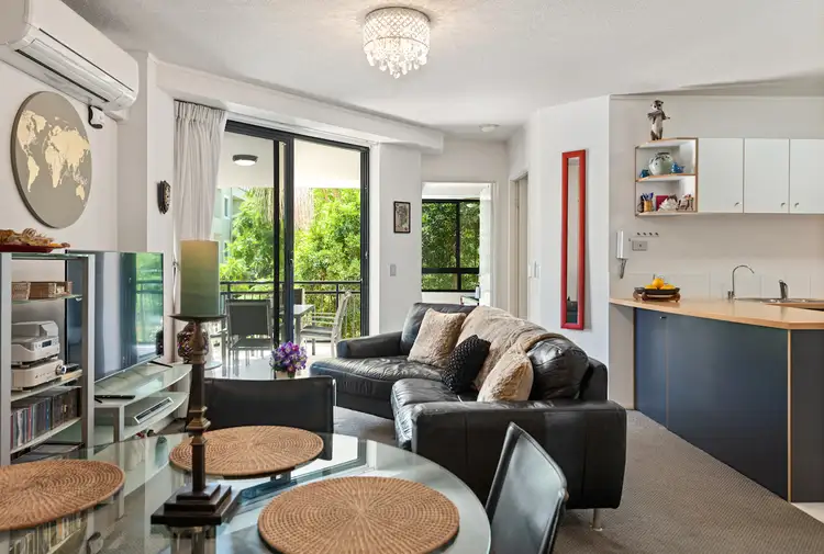 Third view of Homely apartment listing, 6/15 Goodwin Street, Kangaroo Point QLD 4169