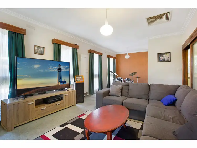 Fifth view of Homely house listing, 215 Holdsworth Road, North Bendigo VIC 3550