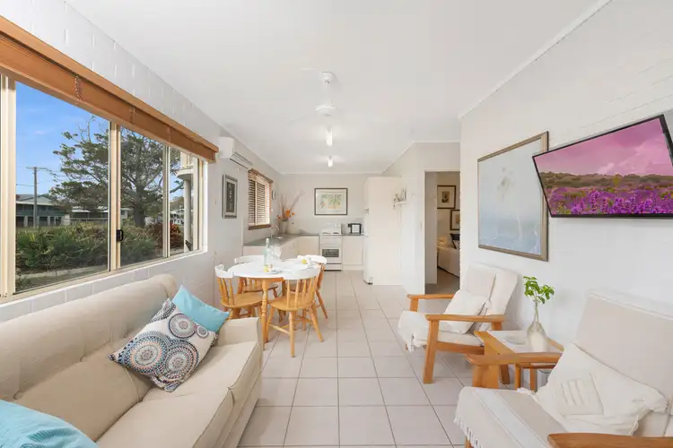 3/2 Poinciana Court, Woodgate QLD 4660