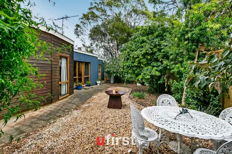 2/3 Leslie Street, Frankston South VIC 3199