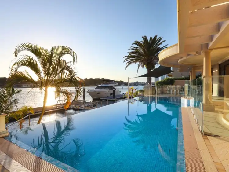 133 Commodore Drive, Paradise Waters QLD 4217