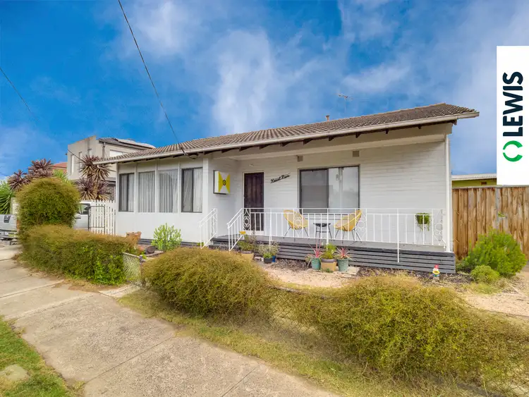 11 Vervale Avenue, Fawkner VIC 3060