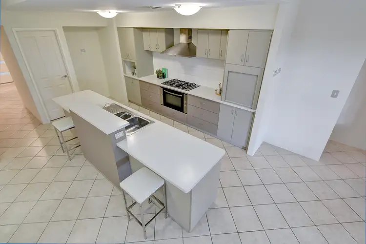 8 Susan Road,, Madeley WA 6065
