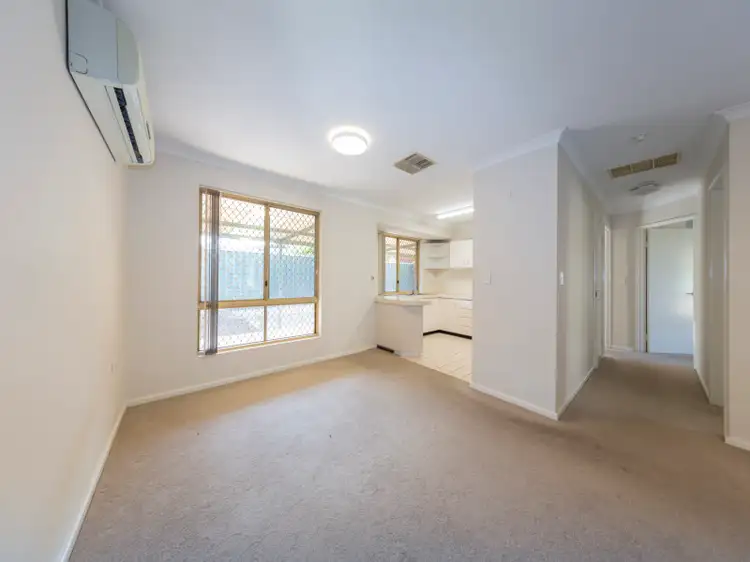 1/4 Mills Street, Bentley WA 6102