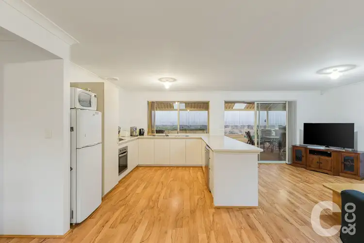Sixth view of Homely house listing, 8 Kooden View, Leda WA 6170