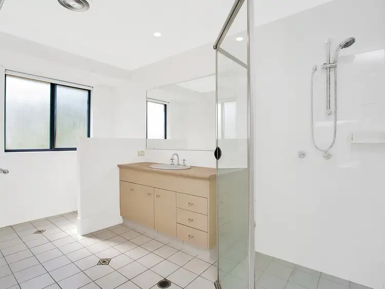 Seventh view of Homely house listing, 2 Riverina Court, Mudgeeraba QLD 4213