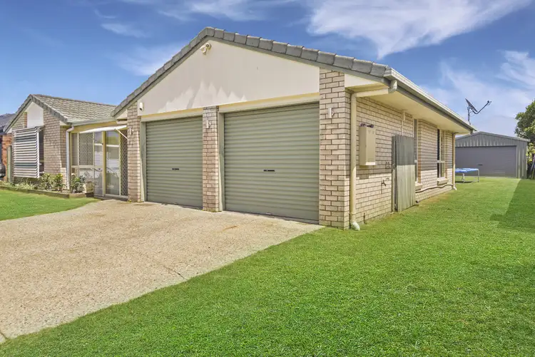7 Lakeshore Place, Little Mountain QLD 4551