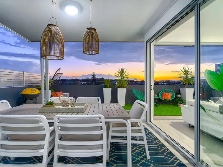304/45 Shakespeare Street, Coorparoo QLD 4151