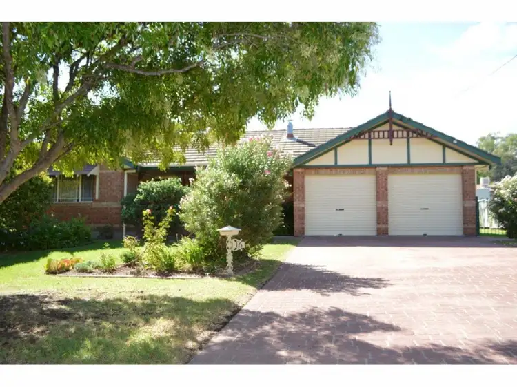 16 Davis Avenue, Gunnedah NSW 2380