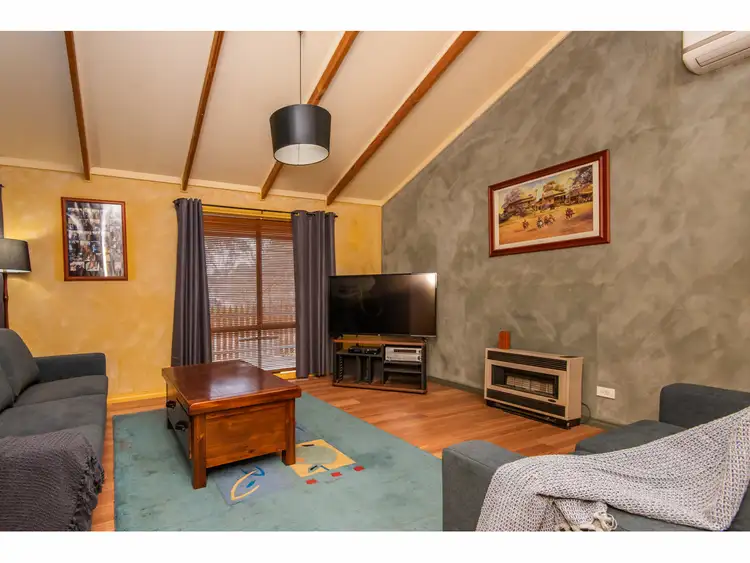 Second view of Homely house listing, 2 Dean Nook, Kialla VIC 3631