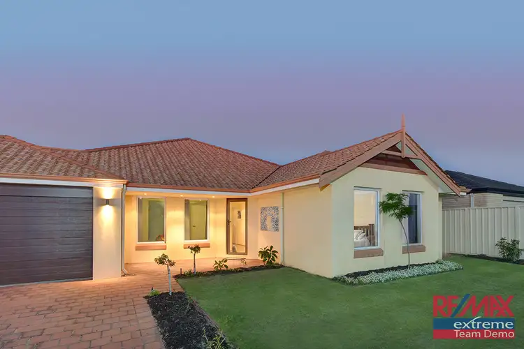 7 Loretta Fairway, Carramar WA 6031