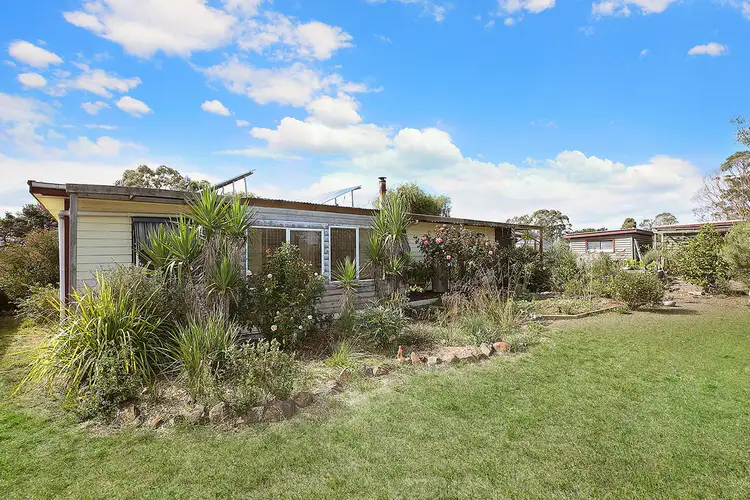101 Browns Road, Elingamite VIC 3266