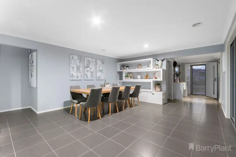 Fifth view of Homely house listing, 8 Muscari Drive, Pakenham VIC 3810