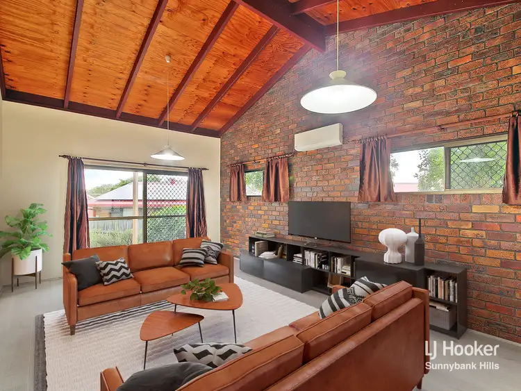 Second view of Homely house listing, 3 Pineneedle Place, Sunnybank Hills QLD 4109