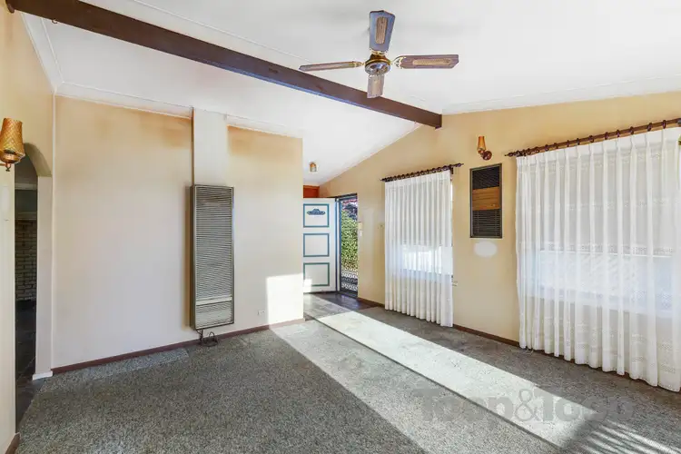 Fifth view of Homely house listing, 10 Ivy Street, Huntfield Heights SA 5163