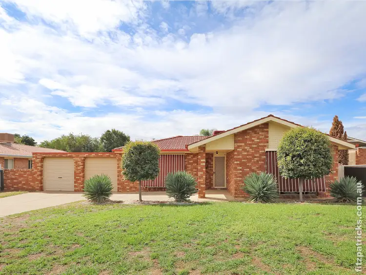 104 Undurra Drive, Glenfield Park NSW 2650