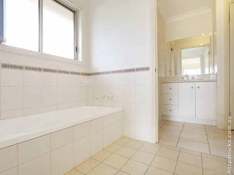 Sixth view of Homely unit listing, 8 Yirribin Place, Glenfield Park NSW 2650