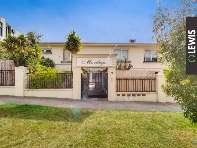 2/17 Bent Street, Brunswick West VIC 3055