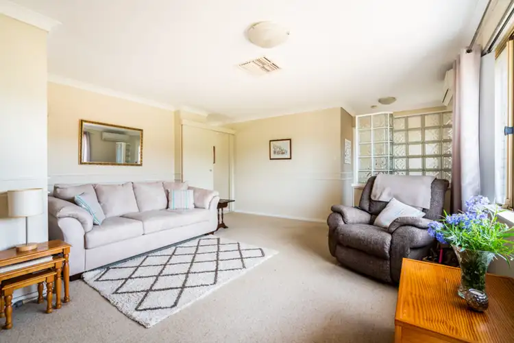 9 Jade Street, Mount Richon WA 6112