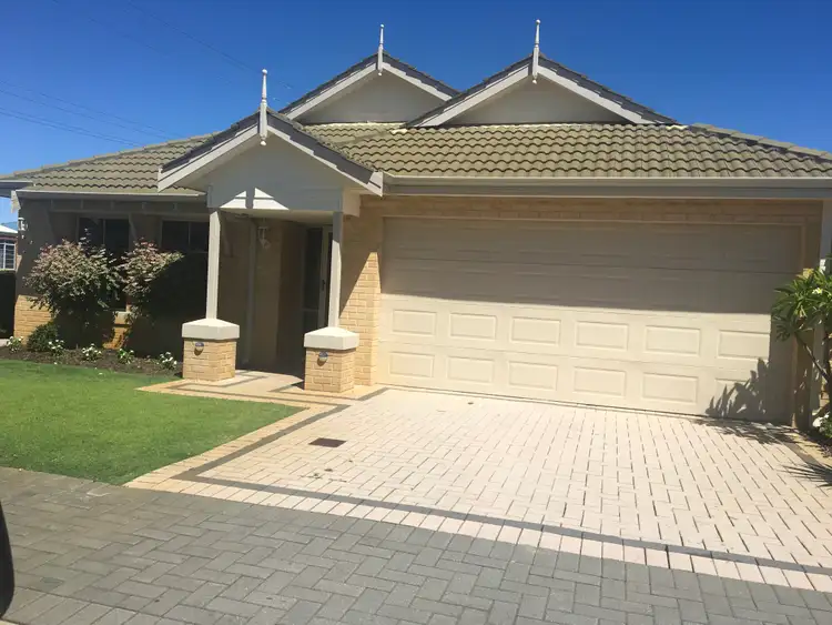 27 Pembrooke Lane, Canning Vale WA 6155