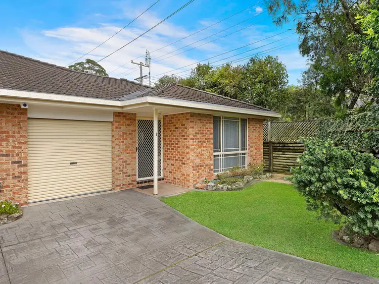 1/2 Eric Close, Narara NSW 2250