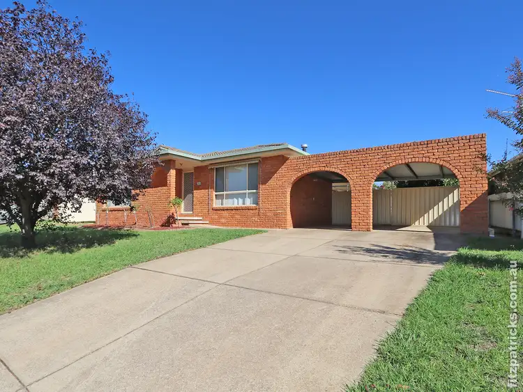 17 Gunn Drive, Estella NSW 2650